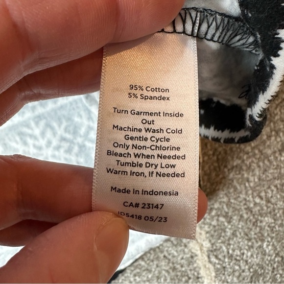 Talbots Long Sleeve Navy Black and White Long Sleeve Tee - Picture 4 of 4